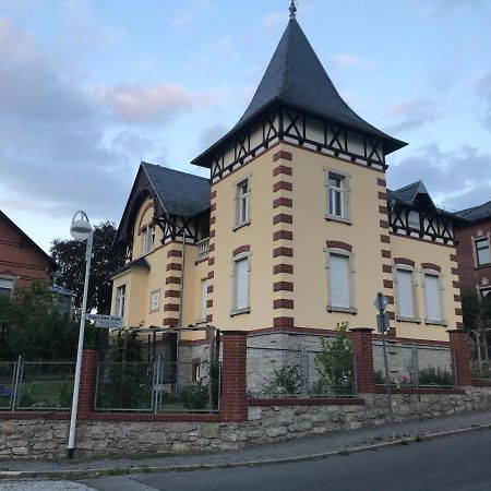 Schone Dachgeschosswohnung In Villa Mit Zentrumsnaher Lage Schleiz Ngoại thất bức ảnh