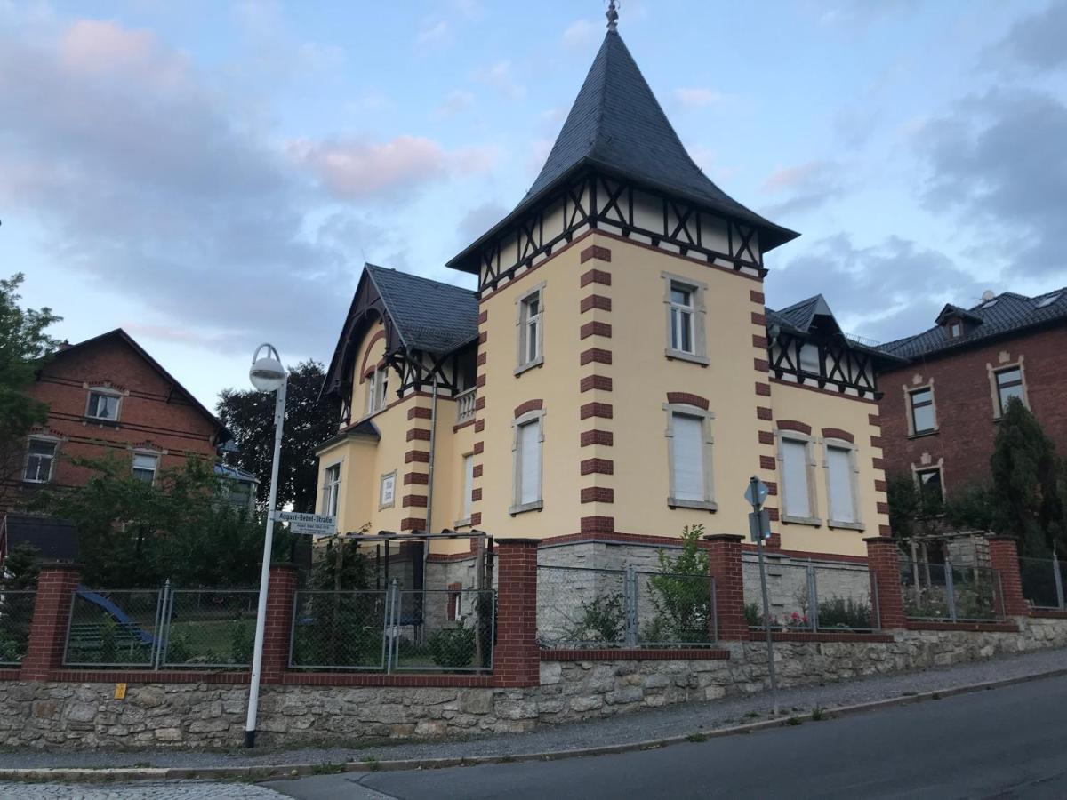 Schone Dachgeschosswohnung In Villa Mit Zentrumsnaher Lage Schleiz Ngoại thất bức ảnh